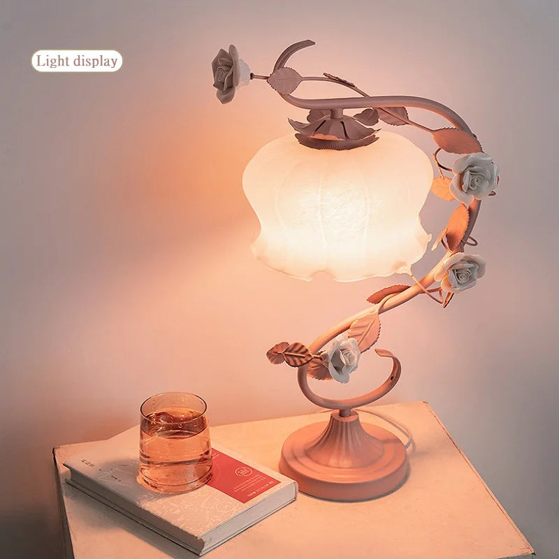 Romantic pink table lamp